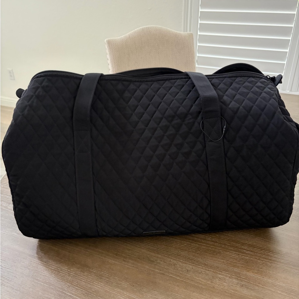 Vera Bradley Original Large Classic Travel Duffle Bag  Black 156007 bvc23